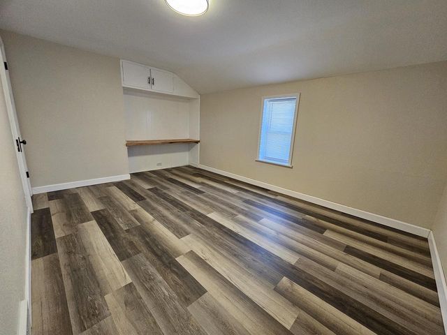 4800 W Green Tree ROAD, Milwaukee, WI 53223