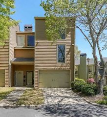 1107 Riverbend Club SE Drive, Atlanta, GA 30339