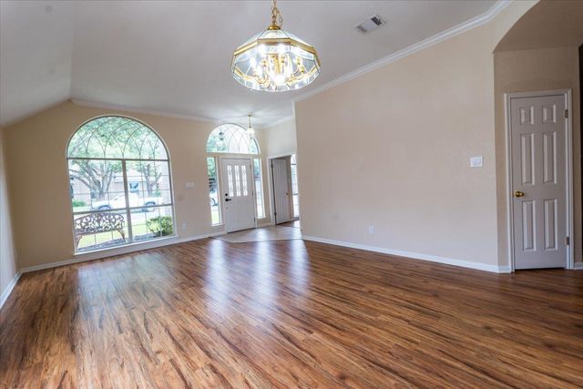 8227 Broken Branch DR, Round Rock, TX 78681