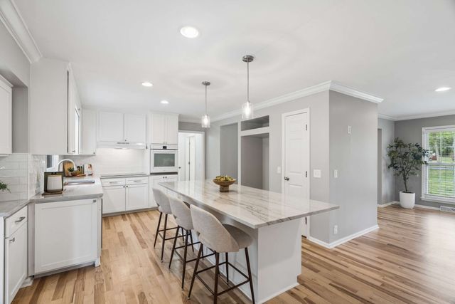 1518 Lipscomb Dr, Brentwood, TN 37027