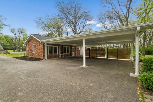 1518 Lipscomb Dr, Brentwood, TN 37027