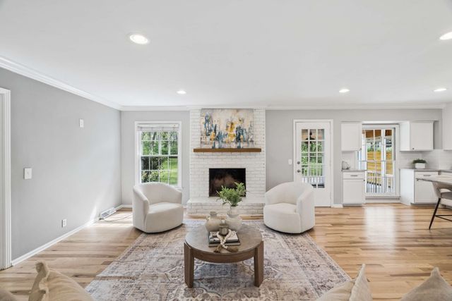 1518 Lipscomb Dr, Brentwood, TN 37027