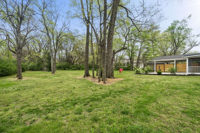 1518 Lipscomb Dr, Brentwood, TN 37027