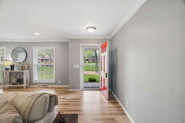 1518 Lipscomb Dr, Brentwood, TN 37027