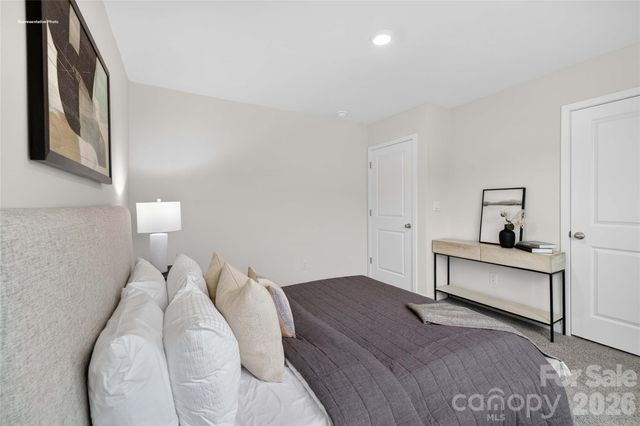 760 14th Avenue Court NE, Hickory, NC 28601