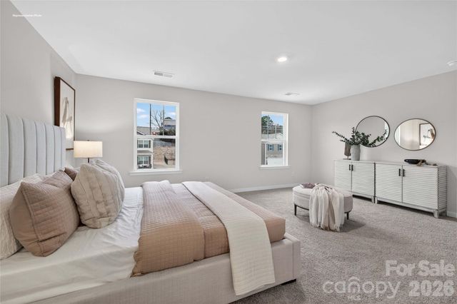 760 14th Avenue Court NE, Hickory, NC 28601