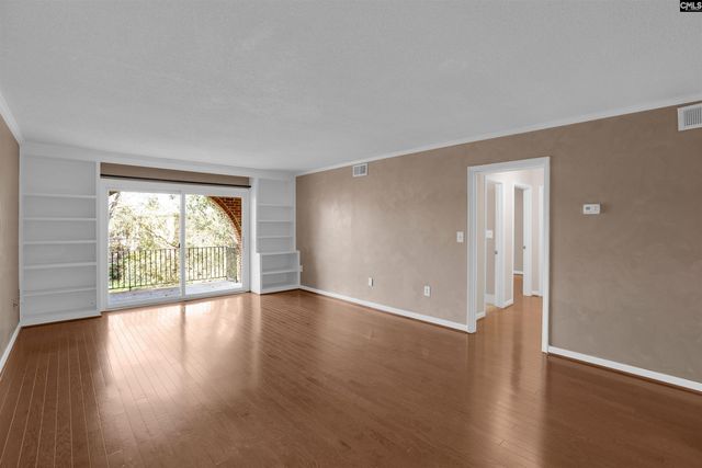 5516 Lakeshore Drive 406, Columbia, SC 29206