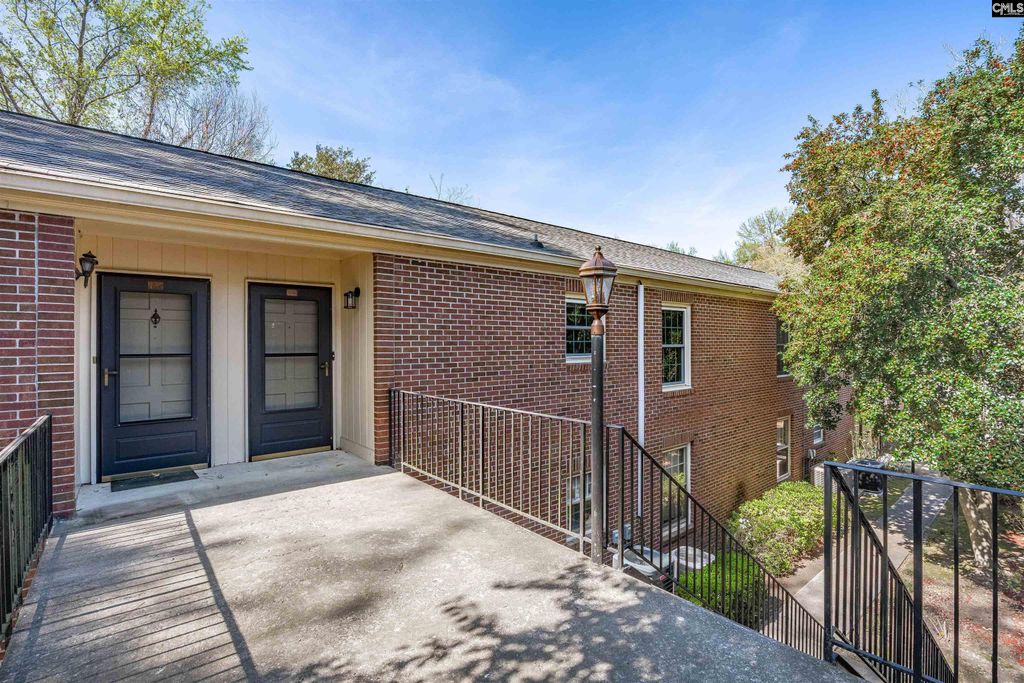 5516 Lakeshore Drive 406, Columbia, SC 29206