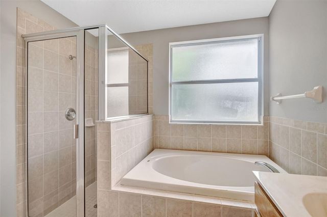 6337 BRIDGECREST DRIVE, Lithia, FL 33547