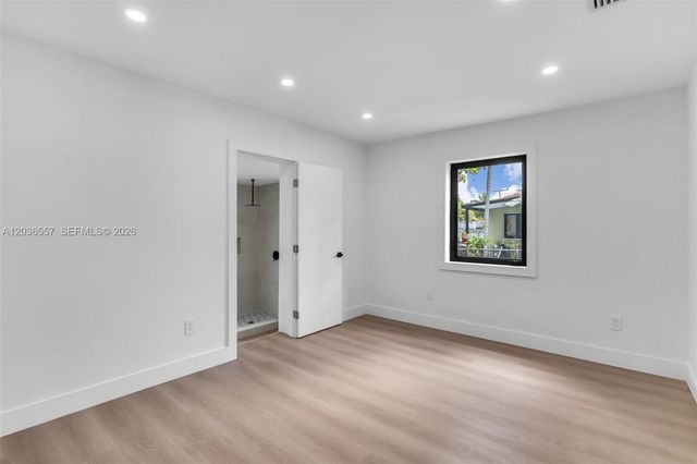 4353 SW 2nd St, Miami, FL 33134
