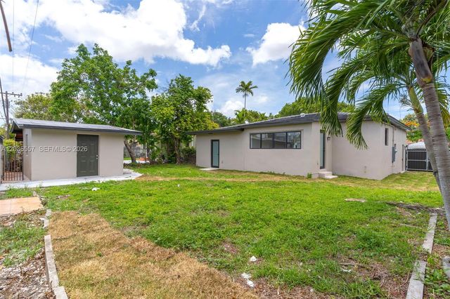4353 SW 2nd St, Miami, FL 33134