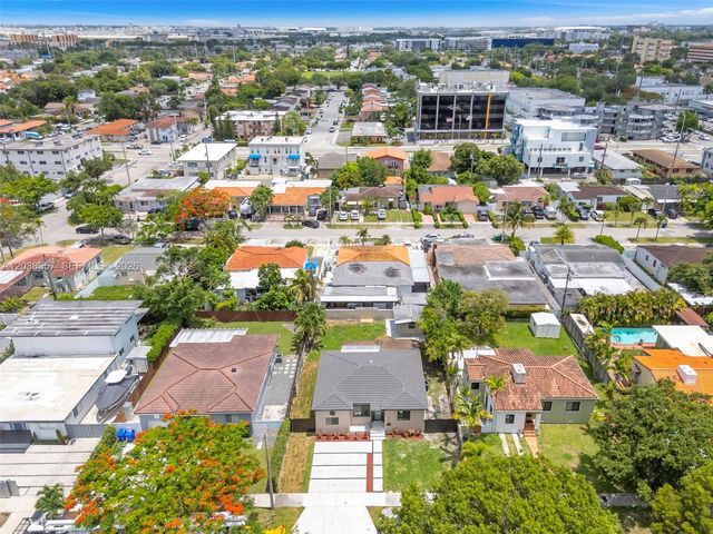 4353 SW 2nd St, Miami, FL 33134