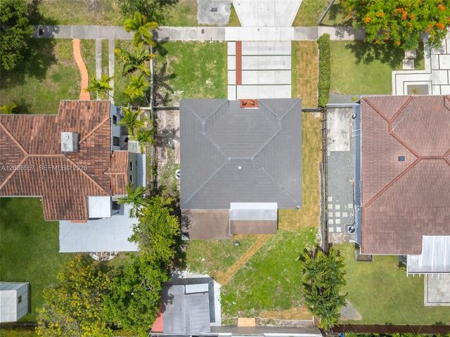 4353 SW 2nd St, Miami, FL 33134