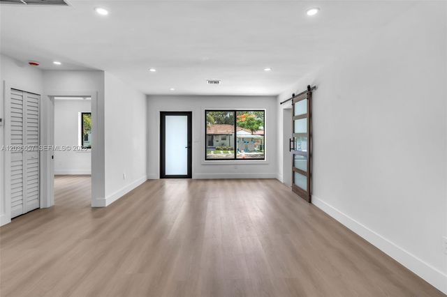 4353 SW 2nd St, Miami, FL 33134