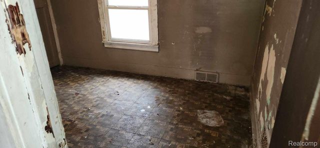 9929 Quincy Street, Detroit, MI 48204
