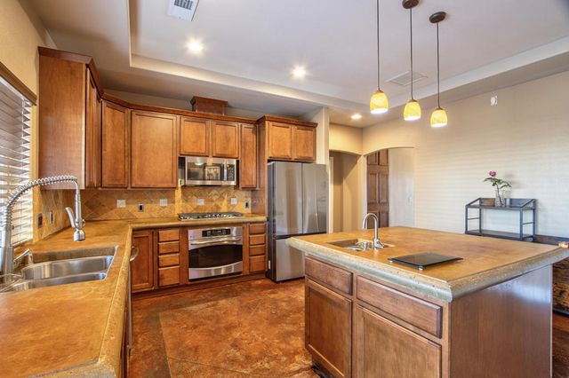 7225 Adobe Road, 29 Palms, CA 92277