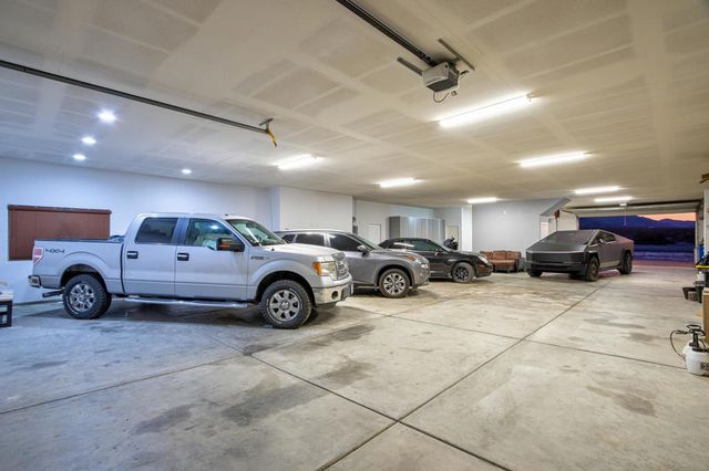 7225 Adobe Road, 29 Palms, CA 92277