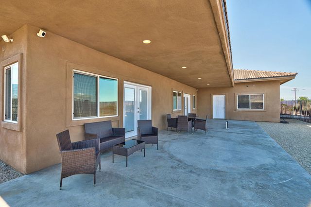 7225 Adobe Road, 29 Palms, CA 92277
