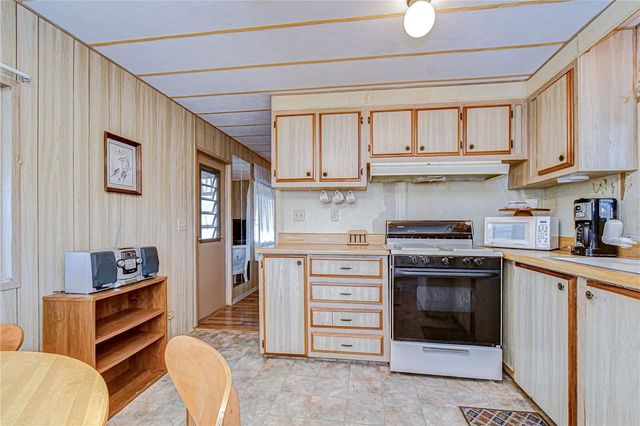 35023 ZEPHYR SHORES DRIVE, Zephyrhills, FL 33541