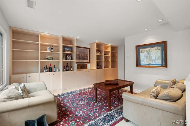 1800 W Adams Avenue, Kirkwood, MO 63122