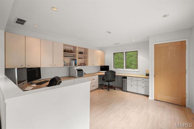 1800 W Adams Avenue, Kirkwood, MO 63122