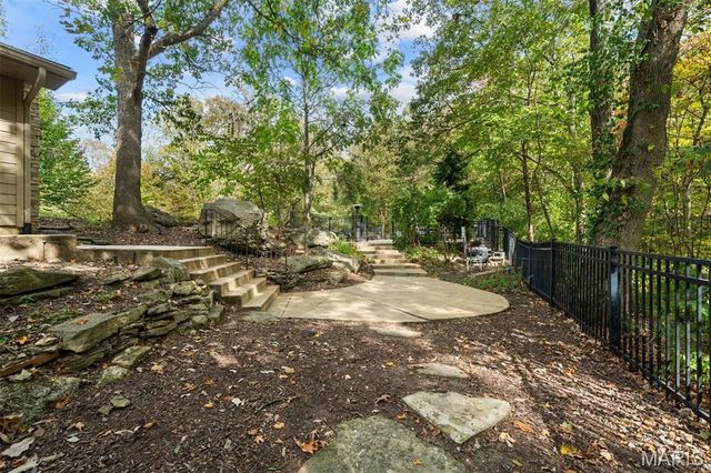 1800 W Adams Avenue, Kirkwood, MO 63122