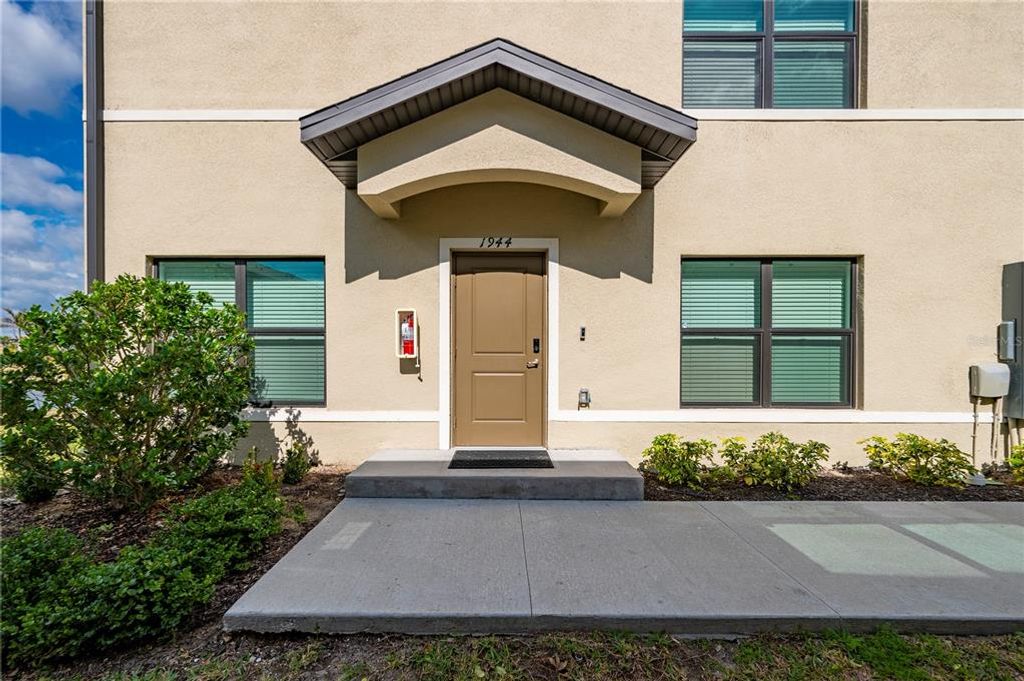 1944 VISTA LANDINGS COURT, Port Charlotte, FL 33953