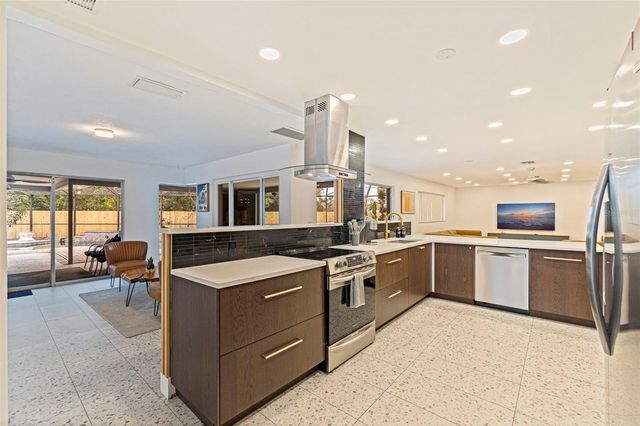 2130 14TH AVENUE SW, Largo, FL 33770