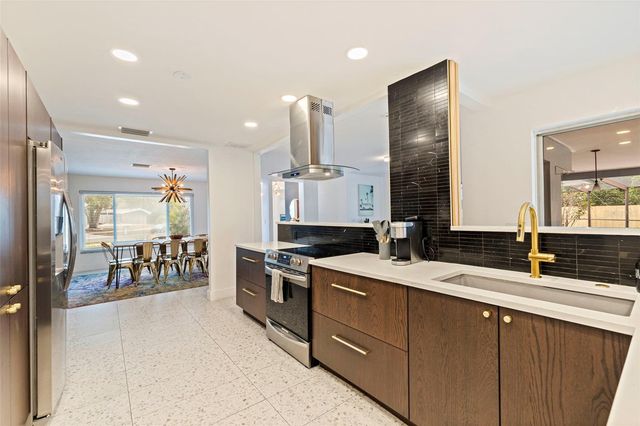 2130 14TH AVENUE SW, Largo, FL 33770