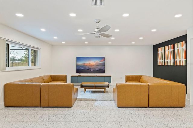 2130 14TH AVENUE SW, Largo, FL 33770