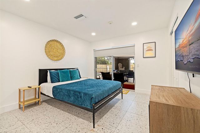 2130 14TH AVENUE SW, Largo, FL 33770