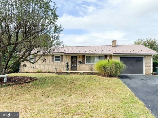 2951 JEFFERSON DRIVE, Chambersburg, PA 17201