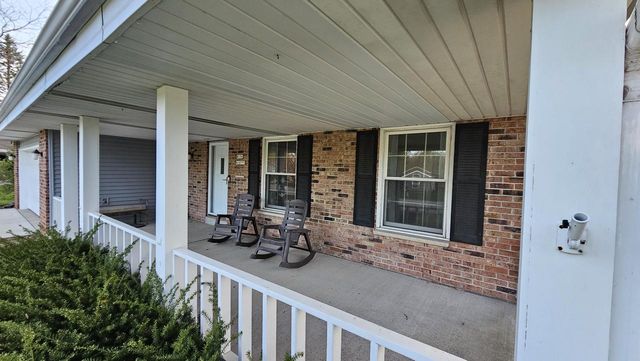 W156N10771 Cobbler LANE, Germantown, WI 53022