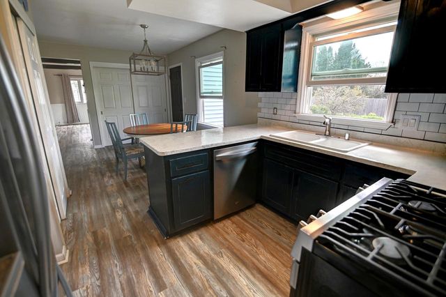 W156N10771 Cobbler LANE, Germantown, WI 53022