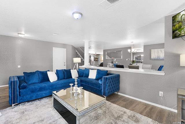 10330 Rainbow, San Antonio, TX 78245