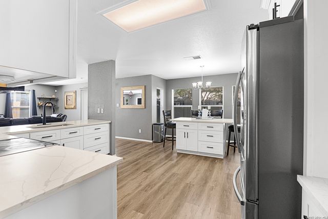 10330 Rainbow, San Antonio, TX 78245