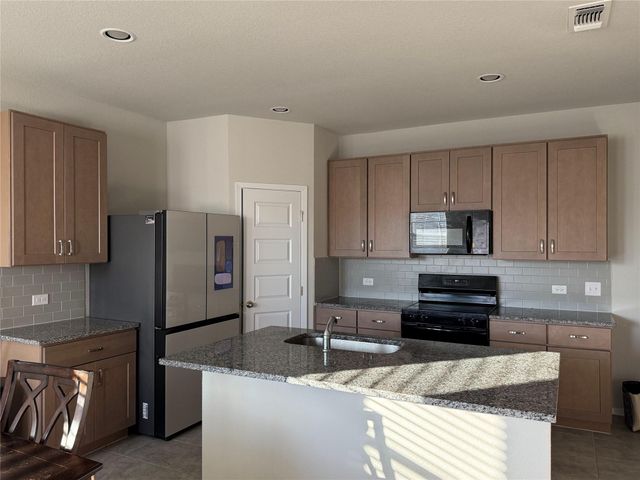 2713 Paragon Fox DR, Pflugerville, TX 78660