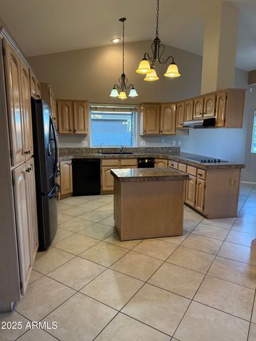 2088 N LAKE SHORE Drive, Casa Grande, AZ 85122