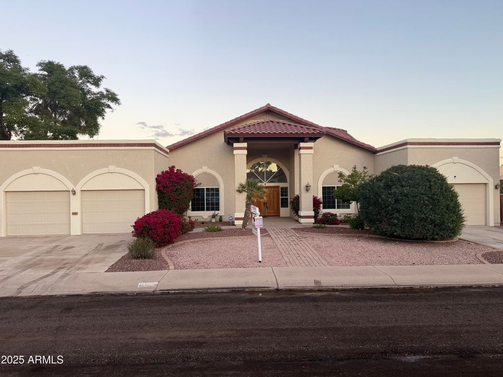 2088 N LAKE SHORE Drive, Casa Grande, AZ 85122 — photo 3
