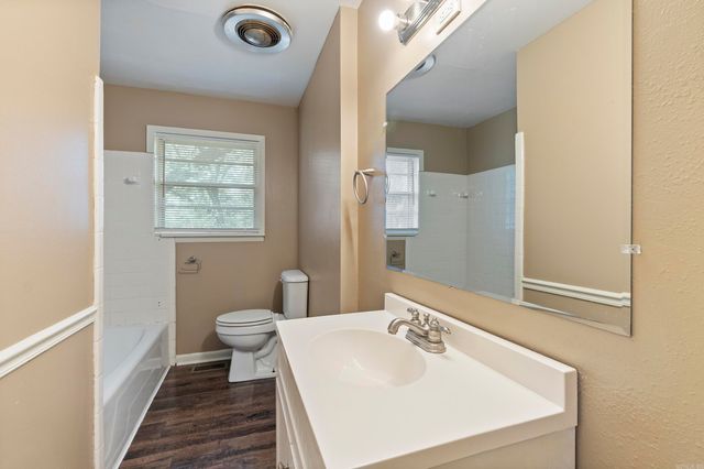 901 W 58th Street, North Little Rock, AR 72118