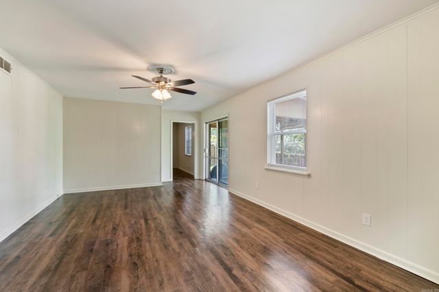 901 W 58th Street, North Little Rock, AR 72118