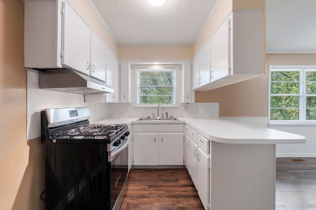 901 W 58th Street, North Little Rock, AR 72118