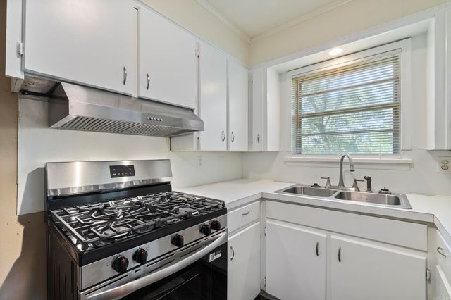 901 W 58th Street, North Little Rock, AR 72118