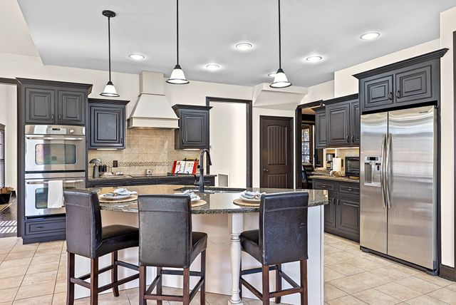 2142 Trieste Trl, Adams, TN 37010