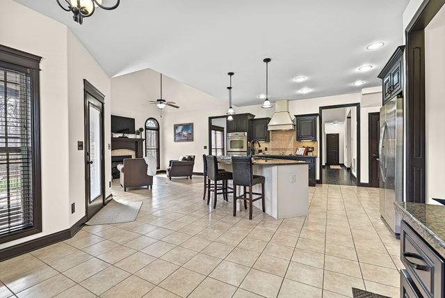 2142 Trieste Trl, Adams, TN 37010