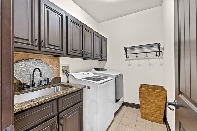 2142 Trieste Trl, Adams, TN 37010