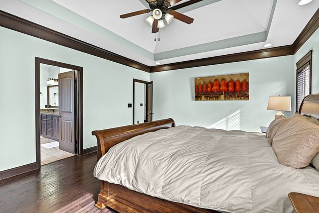 2142 Trieste Trl, Adams, TN 37010