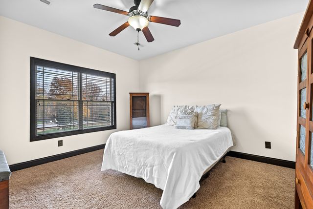 2142 Trieste Trl, Adams, TN 37010