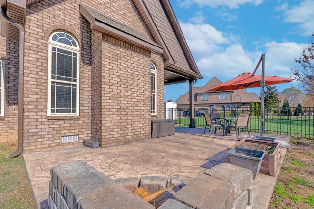 2142 Trieste Trl, Adams, TN 37010