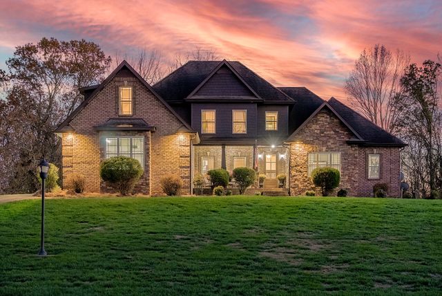 2142 Trieste Trl, Adams, TN 37010